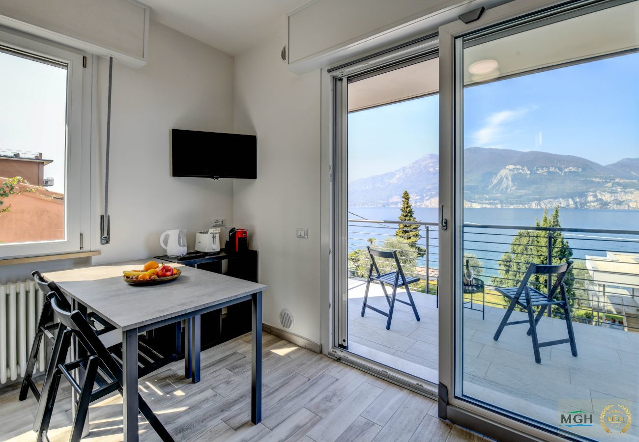 Ferienwohnung in Brenzone - Holiday Apartments Brenzone - Studio LAGO