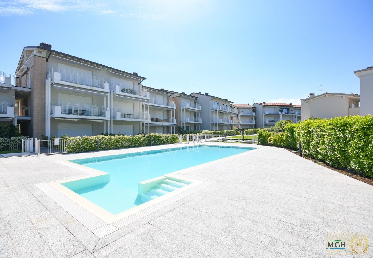 Apartment in Sirmione - MGH - La Castellana Lake View Apartment B4